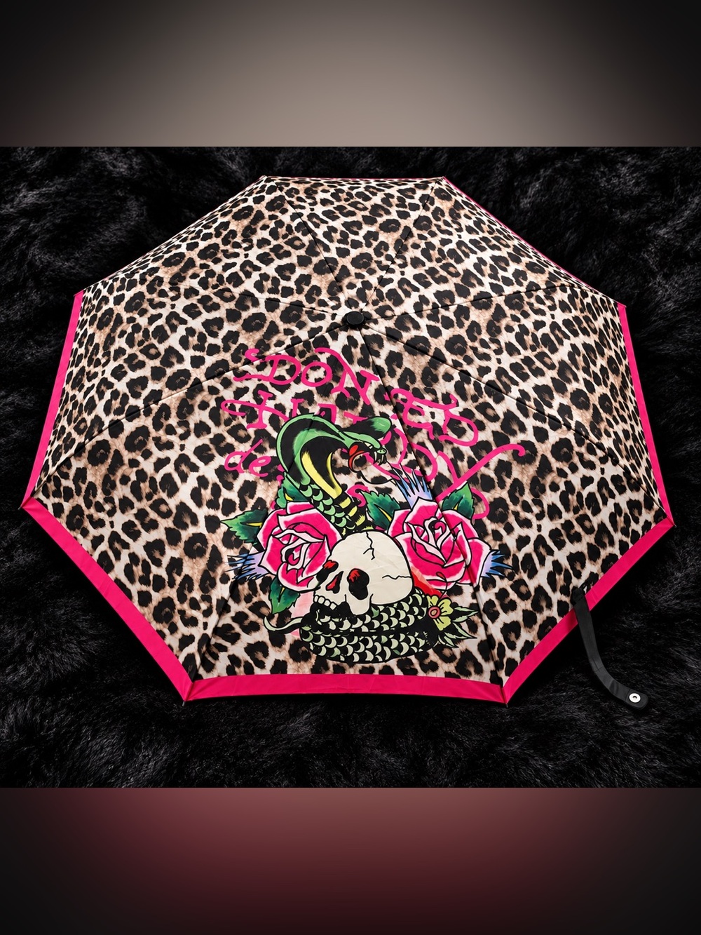 Ed Hardy Leopard Skull & Rose Compact Umbrella - Pink Trim